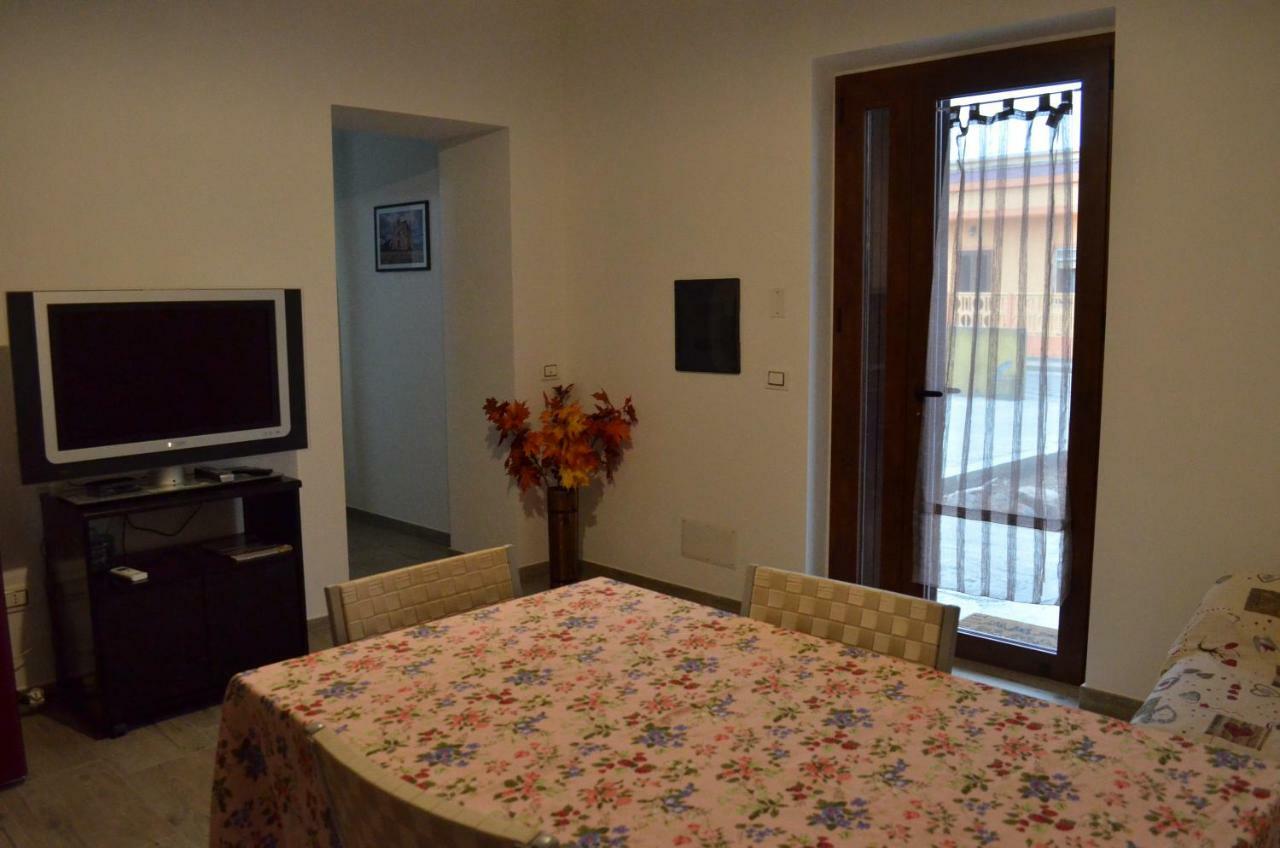 Appartamento Vacanza Da Luisa San Giovanni Suèrgiu Dış mekan fotoğraf
